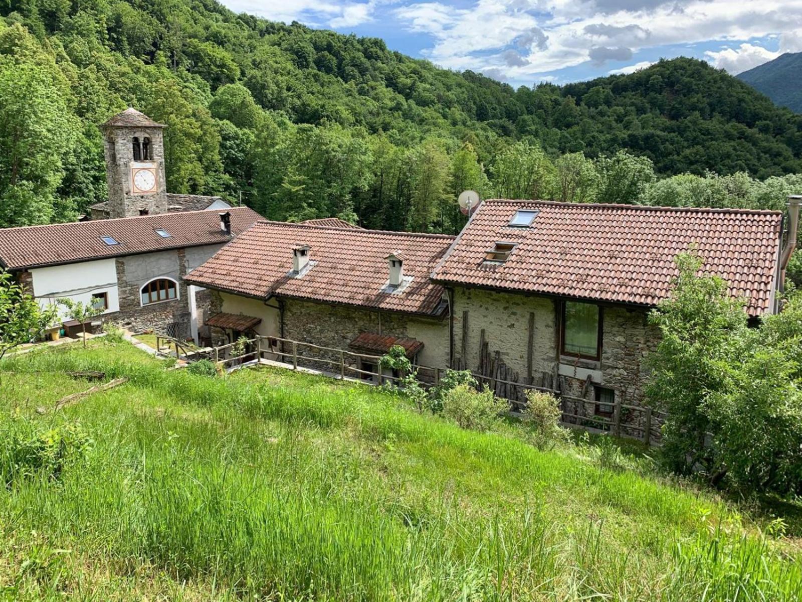 Affittacamere Montagne Verdi Varallo Exteriér fotografie
